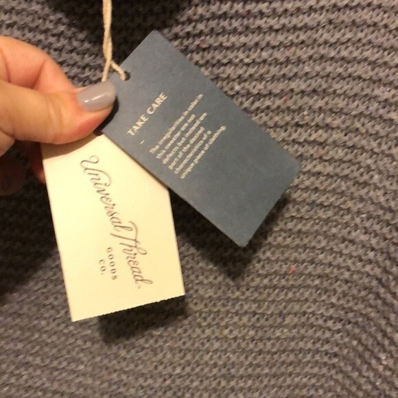 Universal thread size medium purple sweater NWT - Picture 7 of 9